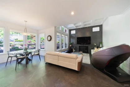Breakfast Nook Photo of 7533 Curtis Street, Burnaby, BC