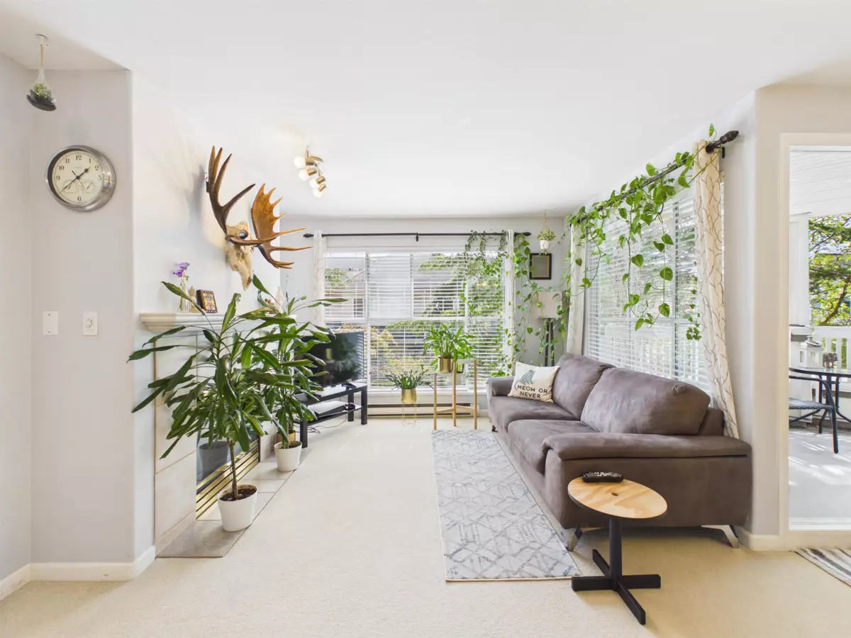 Family Room Photo of 221 8880 Jones Road, Richmond, BC