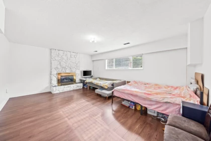 Hallway Photo of 39 Mott Crescent, New Westminster, BC