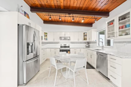 Kitchen Island Photo of 39 Mott Crescent, New Westminster, BC