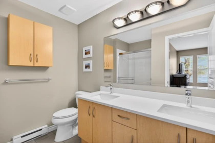Powder Room Photo of 47 14952 58 Avenue, Surrey, BC