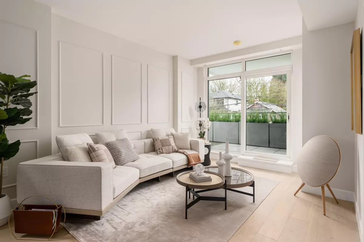 Living Room Photo of 202 3668 W 10th Avenue, Vancouver, BC