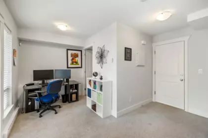 Hallway Photo of 40 15405 31 Avenue, Surrey, BC