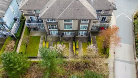 Swimming Pool Photo of 40 15405 31 Avenue, Surrey, BC