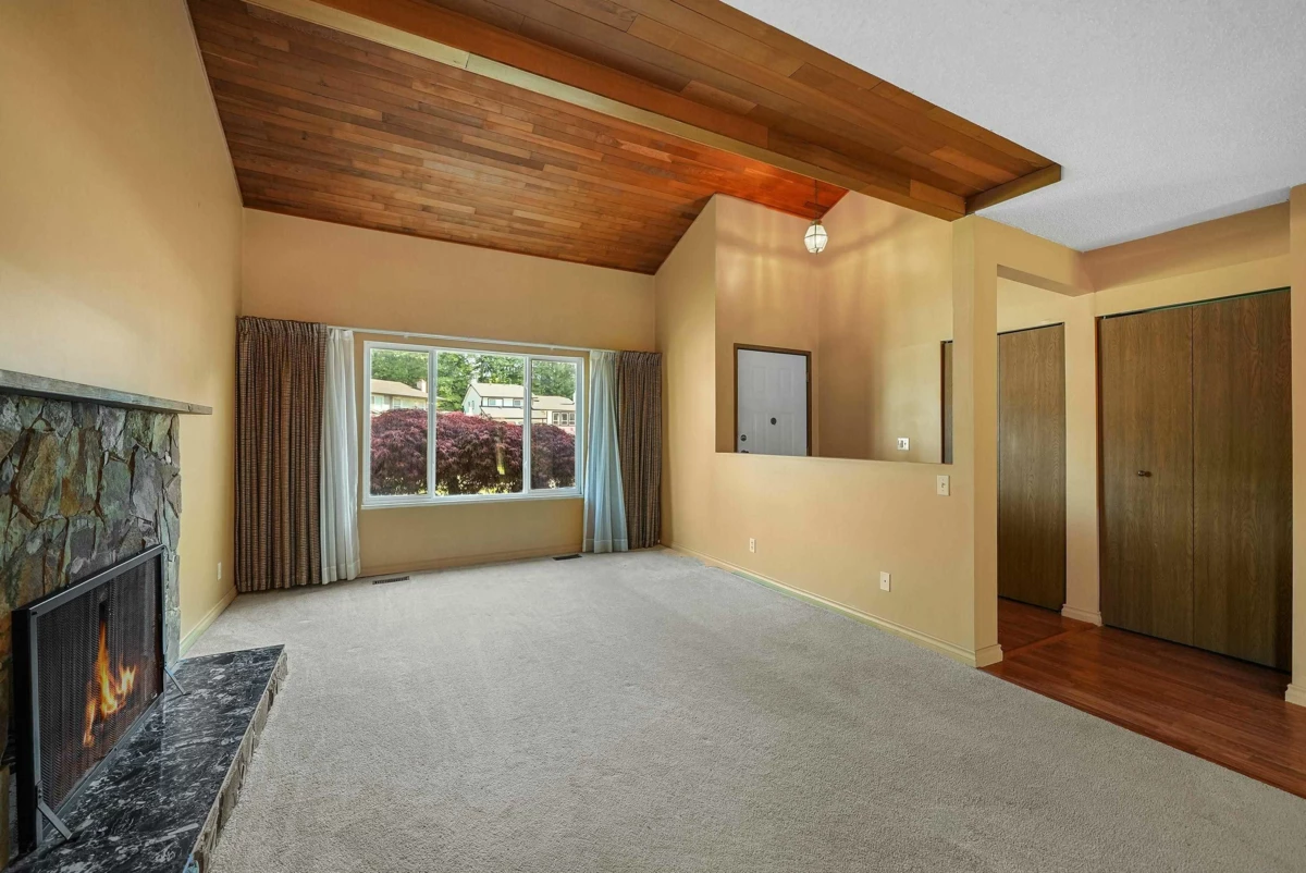 Living Room Photo of 19661 50a Avenue, Langley, BC