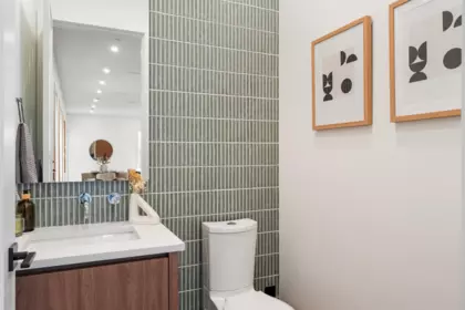 Primary Bathroom Photo of 948 W 57th Avenue, Vancouver, BC