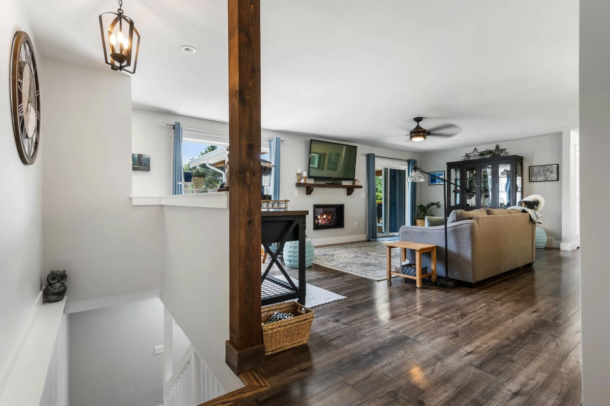 Family Room Photo of 6352 Golf Road, Agassiz, BC