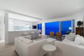 807 150 24th Street, West Vancouver, BC