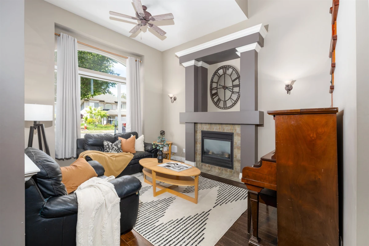 Family Room Photo of 11656 Creekside Street, Maple Ridge, BC