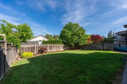 Garden / Landscaping Photo of 11656 Creekside Street, Maple Ridge, BC