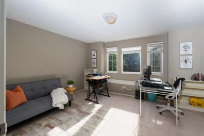 Guest Bathroom Photo of 11656 Creekside Street, Maple Ridge, BC