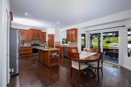 Kitchen Photo of 11656 Creekside Street, Maple Ridge, BC