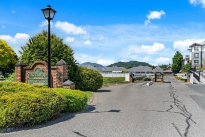 Backyard Photo of 1201 8485 Young Road, Chilliwack, BC