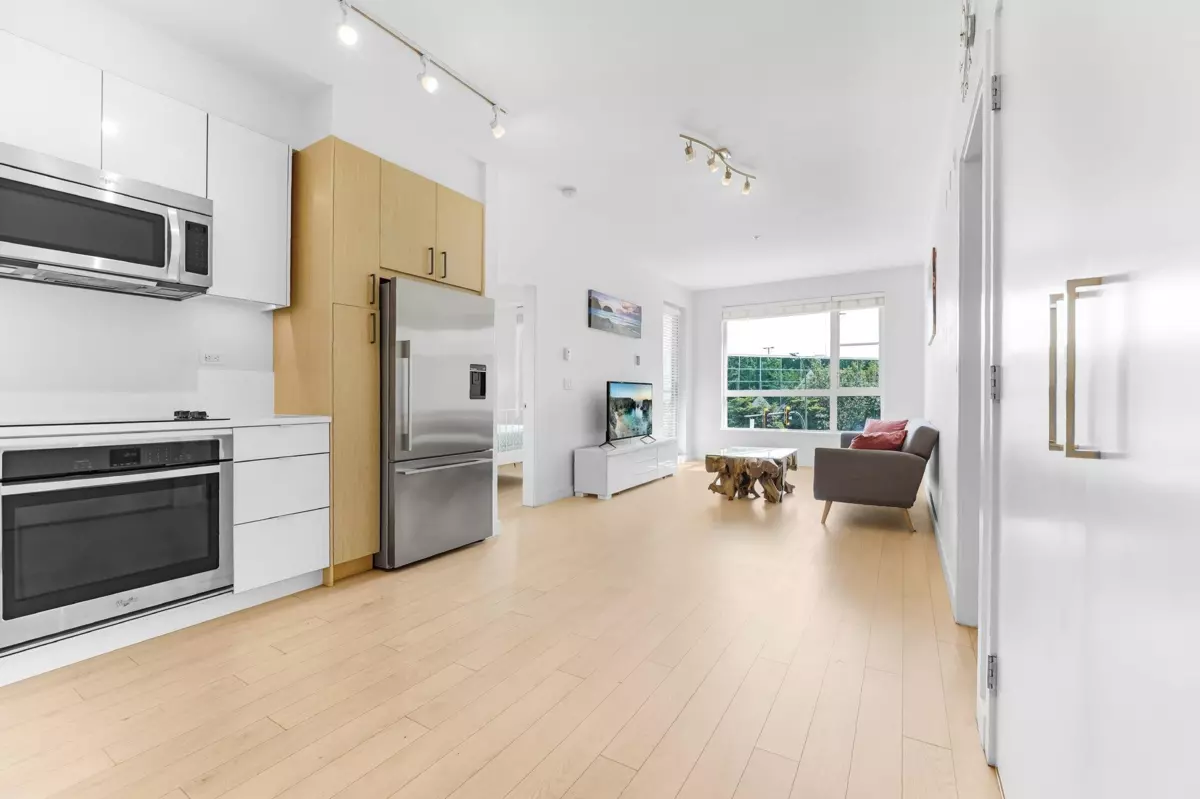 Dining Area Photo of 211 1621 Hamilton Avenue, North Vancouver, BC