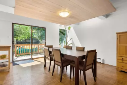 Kitchen Island Photo of 4316 W 2nd Avenue, Vancouver, BC