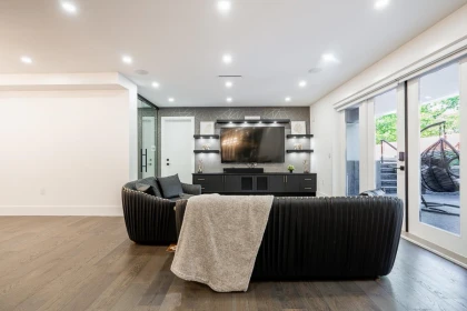 Entry Foyer Photo of 16577 29a Avenue, Surrey, BC