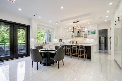 Kitchen Photo of 16577 29a Avenue, Surrey, BC