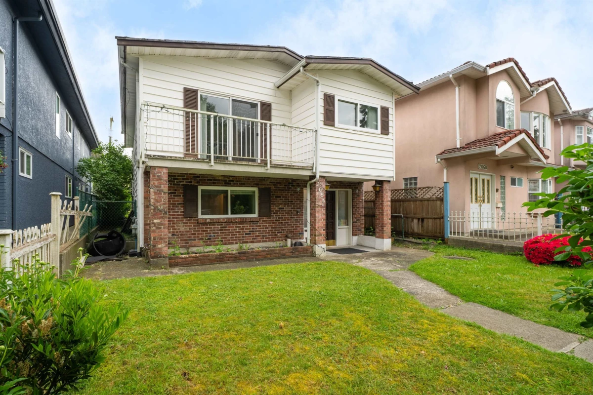Living Room Photo of 2066 E 23rd Avenue, Vancouver, BC