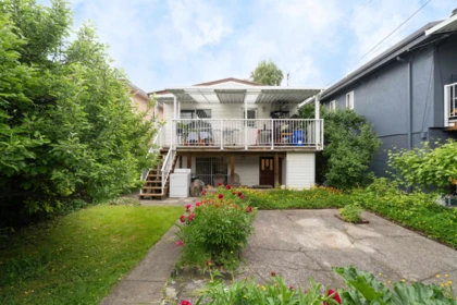 Front Yard Photo of 2066 E 23rd Avenue, Vancouver, BC