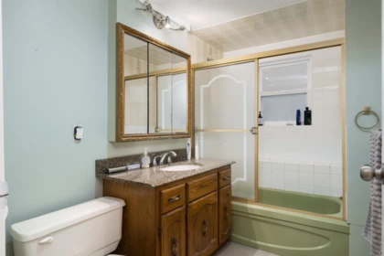 Mudroom Photo of 2066 E 23rd Avenue, Vancouver, BC