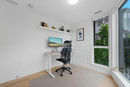 Outdoor Deck Photo of 201 650 E 2nd Street, North Vancouver, BC