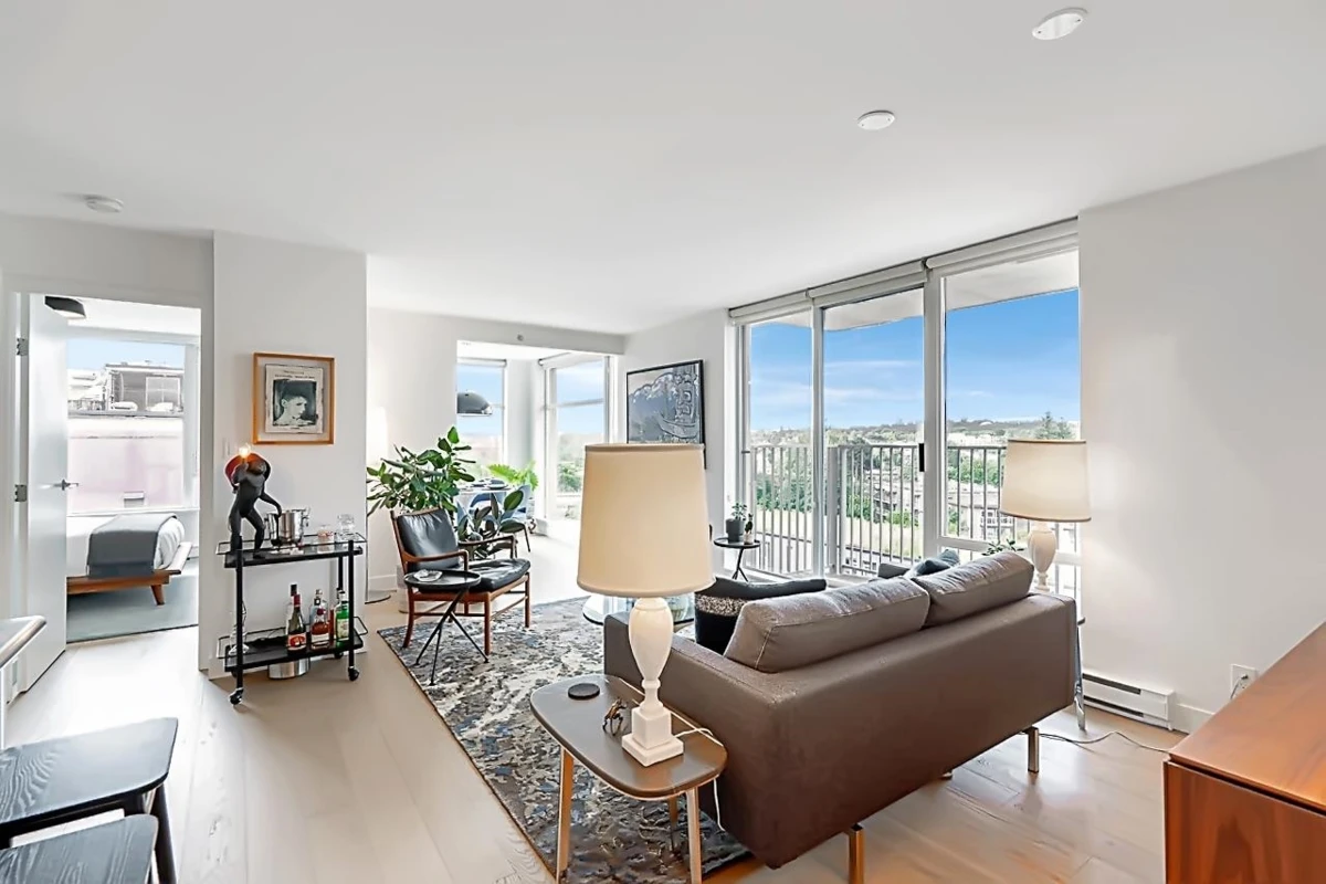 Living Room Photo of 905 328 E 11th Avenue, Vancouver, BC