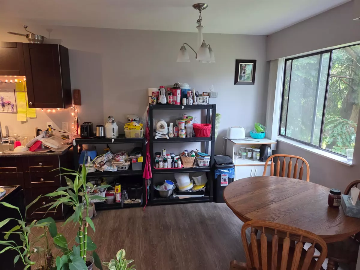 Dining Area Photo of 328 1909 Salton Road, Abbotsford, BC