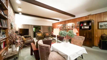 Breakfast Nook Photo of 4680 W 15th Avenue, Vancouver, BC