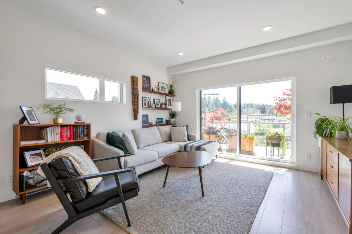 Family Room Photo of 301 2345 Rindall Avenue, Port Coquitlam, BC