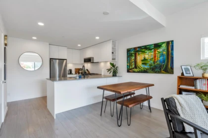 Breakfast Nook Photo of 301 2345 Rindall Avenue, Port Coquitlam, BC