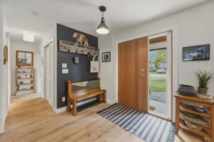 Basement Recreation Room Photo of 41562 Rod Road, Squamish, BC