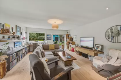 41562 Rod Road, Squamish, BC, Squamish — Single Family Residence for sale
