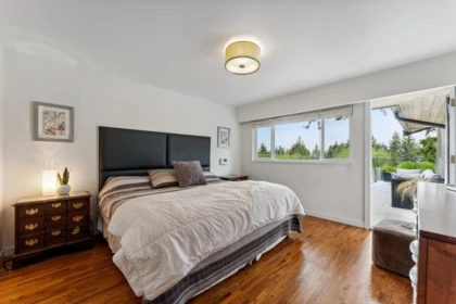 Entry Foyer Photo of 4375 Woodcrest Road, West Vancouver, BC
