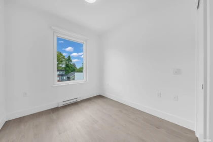 Laundry Room Photo of 315 2250 E 1st Avenue, Vancouver, BC