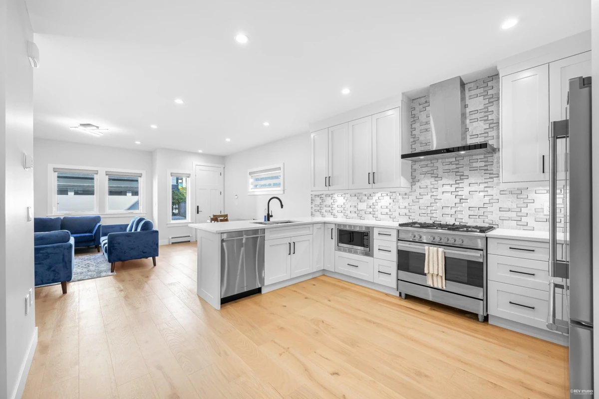 Dining Area Photo of 4911A 53 Street, Delta, BC