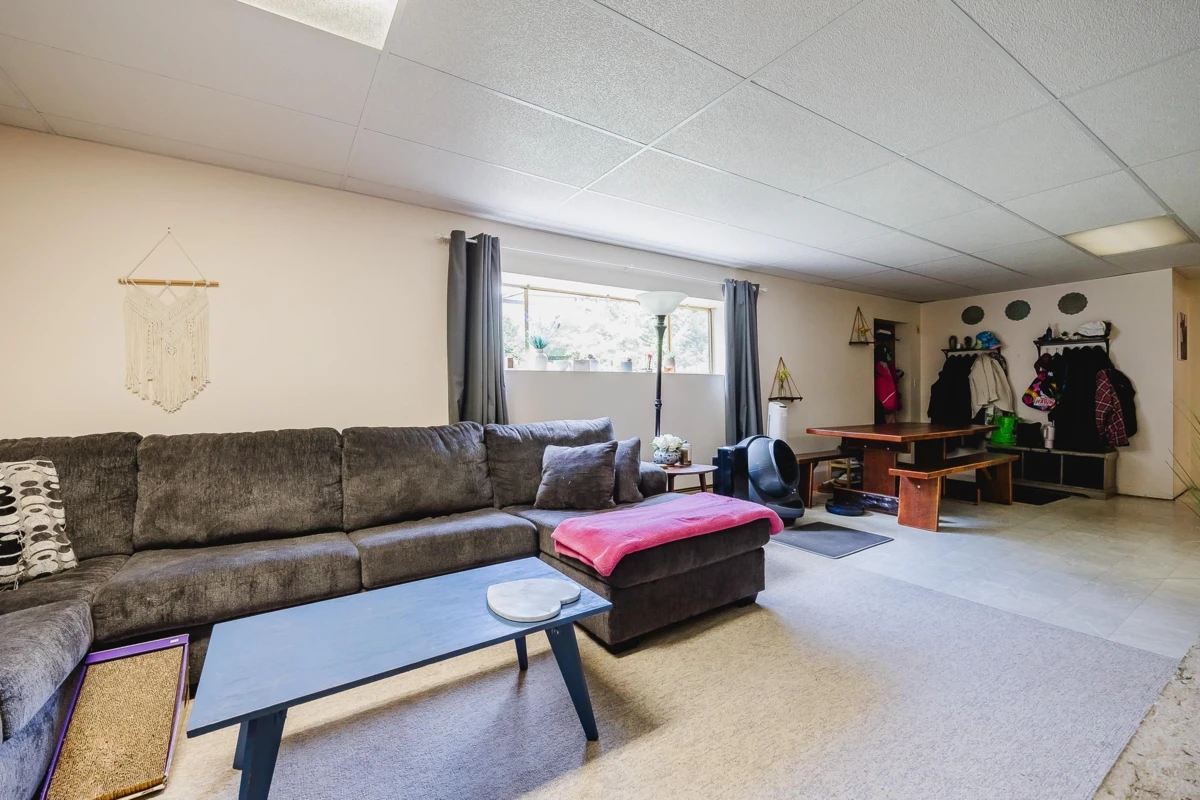 Dining Area Photo of 21190 Glenwood Avenue, Maple Ridge, BC
