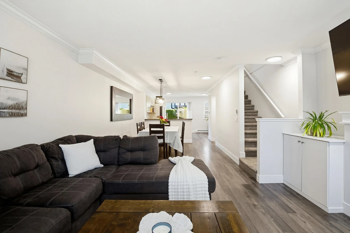 Family Room Photo of 99 20875 80 Avenue, Langley, BC