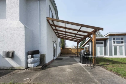 Garage Interior Photo of 45765 Thomas Road, Chilliwack, BC