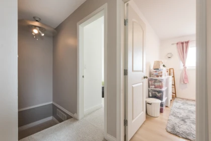Guest Bathroom Photo of 45765 Thomas Road, Chilliwack, BC