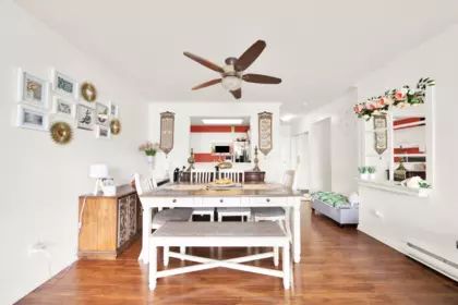 Kitchen Photo of 102 9765 140 Street, Surrey, BC
