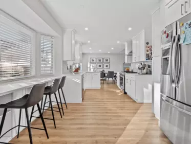 Kitchen Island Photo of 6323 171a Street, Surrey, BC