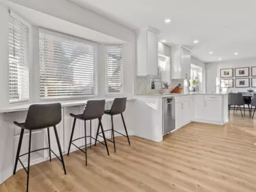 Kitchen Photo of 6323 171a Street, Surrey, BC