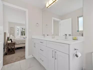 Mudroom Photo of 6323 171a Street, Surrey, BC