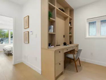 Hallway Photo of 2 3255 W 13th Avenue, Vancouver, BC