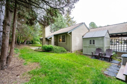 Garden / Landscaping Photo of 15784 Mcbeth Road, Surrey, BC
