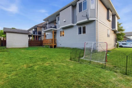 Garden / Landscaping Photo of 8558 Fennel Street, Mission, BC