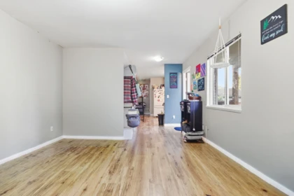 Hallway Photo of 8558 Fennel Street, Mission, BC