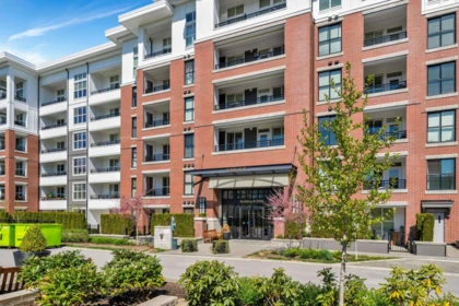 B305 8150 207 Street, Langley, BC, Langley — Apartment/Condo for sale