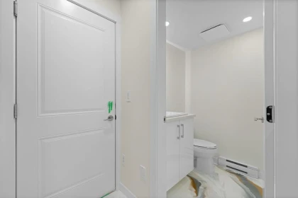 Entry Foyer Photo of 39 19477 72a Avenue, Surrey, BC