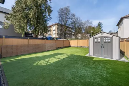 Hot Tub / Spa Photo of 331 Keary Street, New Westminster, BC